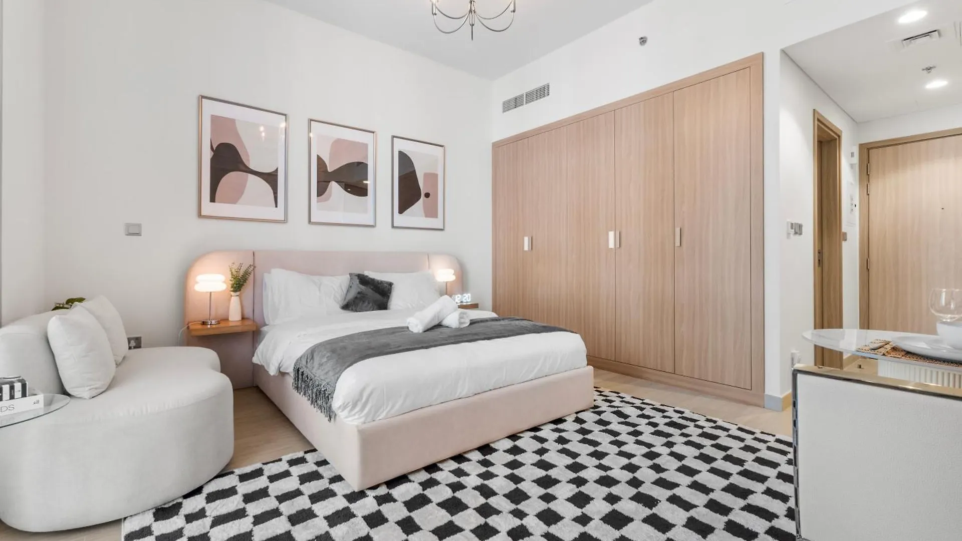 Golden Dunes Studio In Dubai Apartamento
